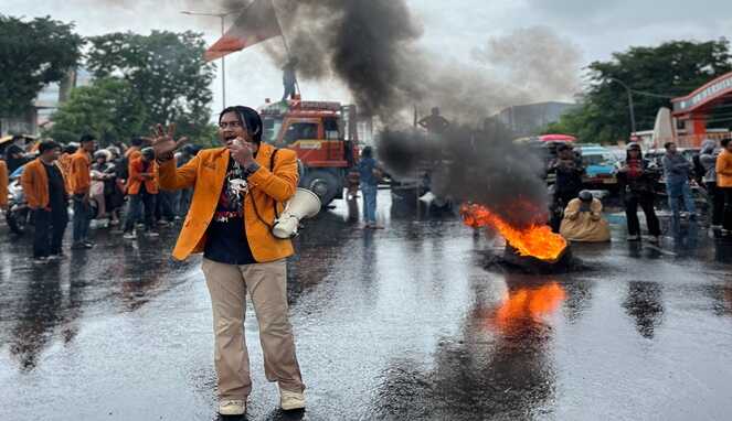 Hasrul, Presiden Mahasiswa UNM