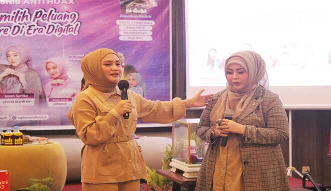 Anggun Batary (Influencer dan ahli personal branding sebelah kiri) dan Owner SS Glow Up, Sarah Sartika sebelah kanan