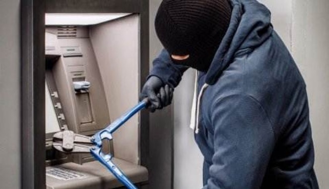 Foto ilustrasi maling bobol ATM