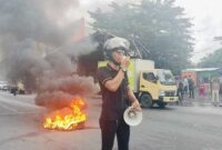 Aksi Demonstrasi HMI Makassar Desak Audit Pertamina Regional VII