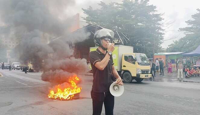 Aksi Demonstrasi HMI Makassar Desak Audit Pertamina Regional VII