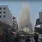 Warga pasar panik saat menyaksikan gedung tinggi ambruk akibat gempa dahsyat yang mengguncang Myanmar dan terasa hingga Thailand. (Foto Warga Myanmar di Medsos)