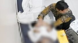 Tangkapan layar video viral dokter kandungan raba buah dada pasien