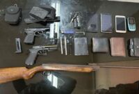 Sejumlah barang bukti yang diamankan dari oknum pengacara yang ditangkap (Foto: Polres Metro Jakarta Pusat)