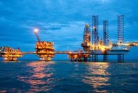 Platform pengeboran minyak lepas pantai untuk eksplorasi dan produksi migas. (Ist)