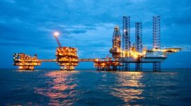 Platform pengeboran minyak lepas pantai untuk eksplorasi dan produksi migas. (Ist)