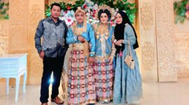 Ketum SEKAT-RI (kiri) Galang Jamil Pasombo dan Istri (tengah), Istri Ketum SEKAT-RI (kanan)