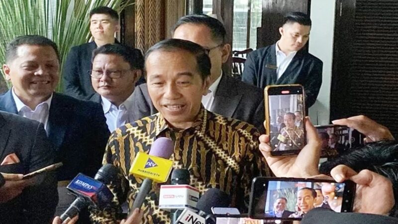 Jokowi saat memberikan keterangan pers kepada awak media di Polda Metro Jaya terkait tudingan ijazah palsu (Ist)