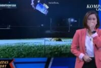 Pembawa acara olahraga Kompas TV, Gita Maharkesri menangis haru di siaran terakhir