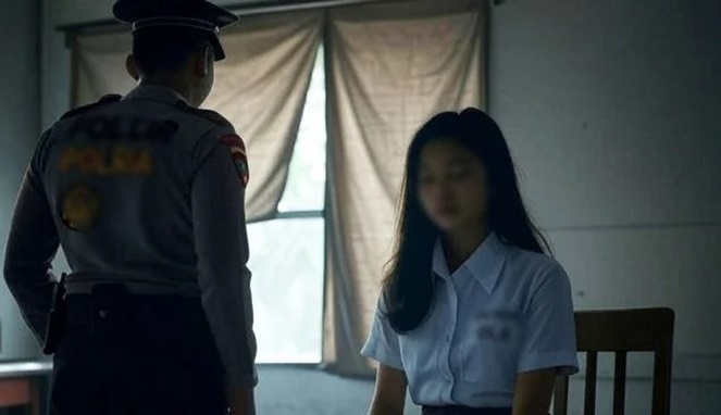 Foto Ilustrasi – Briptu MR menilang seorang siswi SMA lalu dibawah ke dalam pos. Korban dicium, jendela ditutup dan pintu dikunci hingga memaksa korban melakukan oral seks. (Ist)