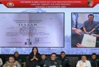 Bareskrim Polri menampilkan salinan ijazah Jokowi saat konferensi pers sebagai bukti keaslian dokumen yang telah diuji forensik (Ist)
