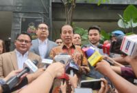 Jokowi saat menyampaikan keterangan usai melapor dan menjalani pemeriksaan awal di Polda Metro Jaya (Ist)