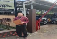 Pengacara BS K. Budi Simanungkalit saat di Polsek Moncong Loe