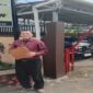 Pengacara BS K. Budi Simanungkalit saat di Polsek Moncong Loe