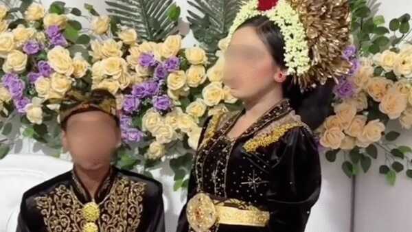 Tangkapan layar video viral pernikahan dini sepasang remaja di Lombok