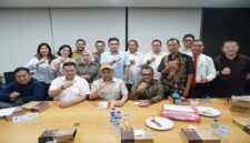 Pengurus dan Ketuam Umum DPP GAN (tengah)