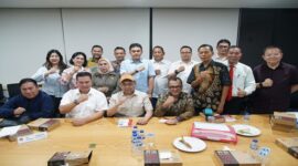Pengurus dan Ketuam Umum DPP GAN (tengah)