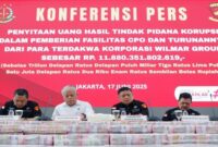 Konferensi pers penyitaan uang hasil tindak pidana korupsi dalam pemberian fasilitas CPO dan turunannya dari para terdakwa korporasi Wilmar Group