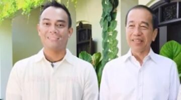 Politisi PSI, Dedy Nur Palakka bersama dengan sosok yang disebut layak jadi nabi