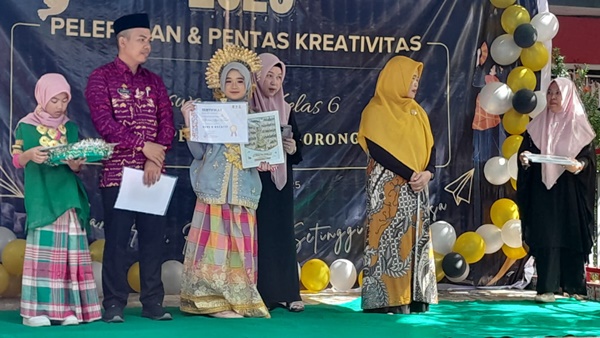 Acara Pelepasan dan Pentas Kreativitas Siswa-Siswi Kelas 6 SD Negeri Borong, Kecamatan Manggala, Kota Makassar, Sabtu, 21 Juni 2025.