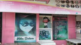 Salon Nita di Kompleks Ruko Pasar Pekkae, Kelurahan Lalolang, Kecamatan Tanete Rilau, Kabupaten Barru, Sulawesi Selatan
