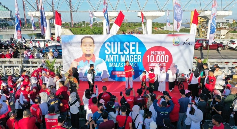 Gubernur Sulsel, Andi Sudirman Sulaiman saat mengikuti Anti Mager (Foto : sulselprov.go.id)