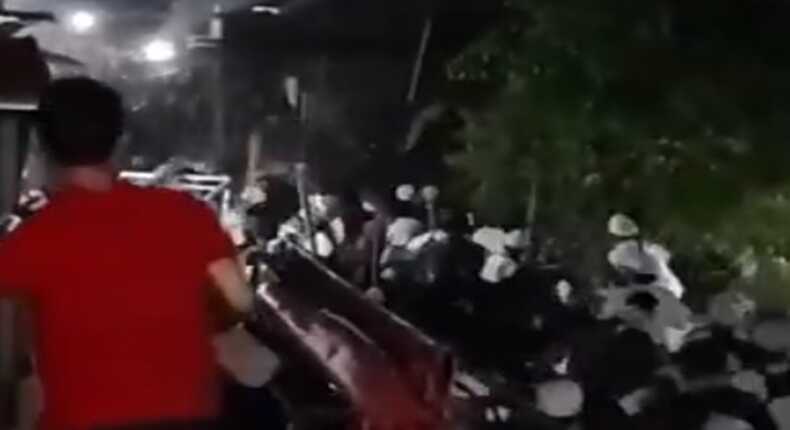 Tangkapan layar video – FPI dan PWI-LS Bentrok