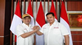 Ketua Umum GAN, Muhammad Burhanuddin (kiri)