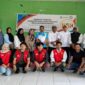 Mahasiswa KKN-T Gelombang 114 Universitas Hasanuddin berfoto bersama Kepala Desa Borimasunggu usai Seminar Tematik Pemberdayaan Masyarakat di Aula Kantor Desa Borimasunggu.