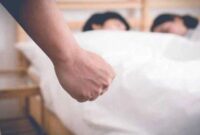 Foto Ilustrasi – Suami gerebek oknum dokter gigi nginap bareng dengan brondong