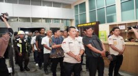 Para camat dan kades digiring ke Kejati Sumsel usai OTT dugaan setoran Dana Desa ke oknum penegak hukum.
