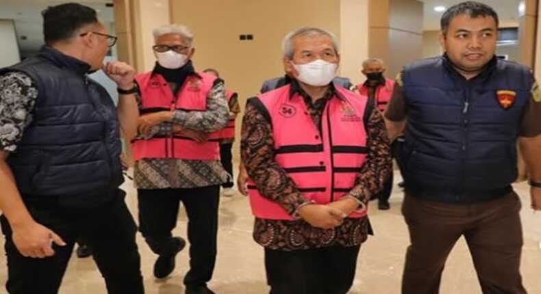 Delapan Tersangka Kredit Sritex Ditahan (Foto : Instagram Kejaksaan RI)