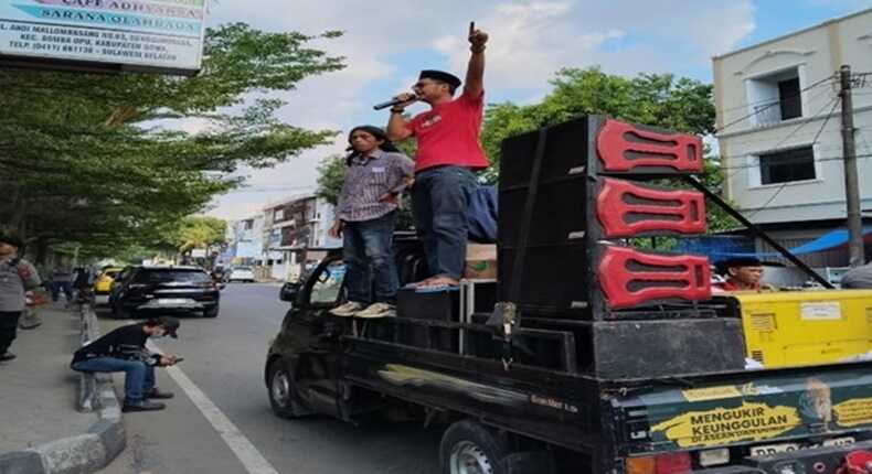 Aksi demonstrasi AMPK di depan Kantor Kejari Sungguminasa, Gowa.