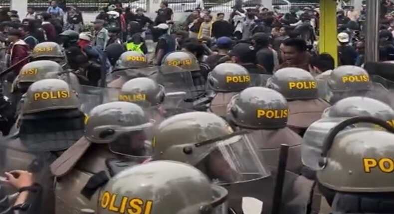 Geng Mulyono Diuntungkan dari Kekacauan Demo, Prabowo Diminta Ganti Kapolri