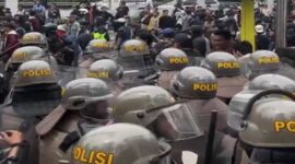 Aksi demosntrasi di depan DPR RI 