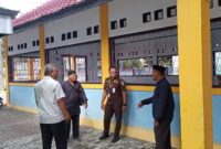 Kejaksaan memeriksa laporan warga dengan didampingi Tuha Peut dan sejumlah masyarakat.