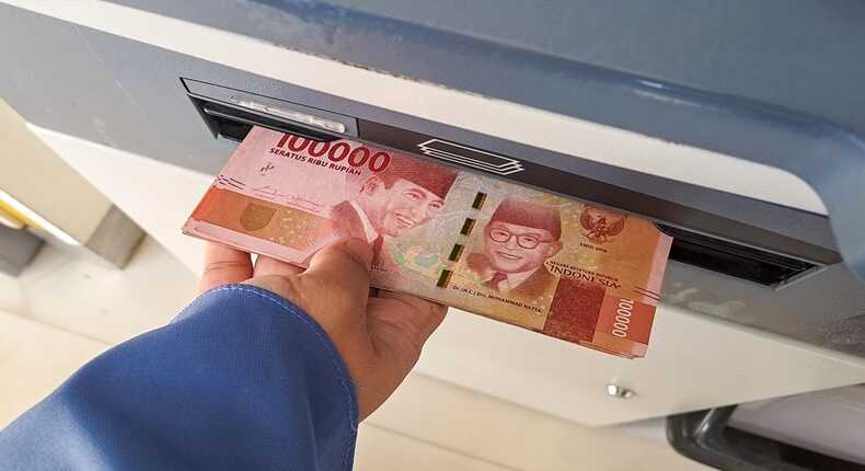 Foto ilustrasi – Transaksi digital tersambung NIK dan Pajak