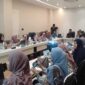 Para peserta dari berbagai sekolah dasar, termasuk SD Negeri Parinring, tengah mengikuti Bimtek Pembuatan Video Inovasi 2025 di Ruang Rapat Sekda, Kantor Balaikota Makassar