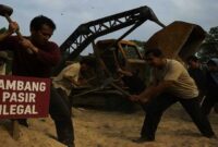 Foto ilustrasi – Aktivitas tambang ilegal di Desa Sawakong, Kabupaten Takalar, Sulawesi Selatan.