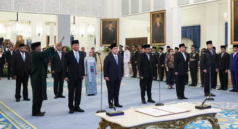 Presiden Prabowo Subianto resmi melantik 11 pejabat baru, termasuk menteri, wakil menteri, dan pejabat utama, untuk Kabinet Merah Putih sisa masa jabatan 2024–2029 di Istana Negara, Jakarta, Rabu (17/9/2025).
