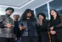 Sekelompok musisi yang tergabung dalam Cakra Music Production