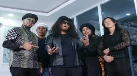 Sekelompok musisi yang tergabung dalam Cakra Music Production