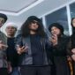 Sekelompok musisi yang tergabung dalam Cakra Music Production