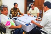 Dua menteri Prabowo main domino bersama Azis Wellang, sosok yang disebut-sebut pernah berstatus tersangka pembalakan liar.