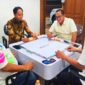 Dua menteri Prabowo main domino bersama Azis Wellang, sosok yang disebut-sebut pernah berstatus tersangka pembalakan liar.