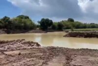 Penampakan Tambang Ilegal di Bontonompo Selatan, Kabupaten Gowa, Sulawesi Selatan bak kolam renang.