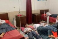 Sejumlah siswa mendapat perawatan medis akibat keracunan MBG di Bandung Barat. (Foto : Ist)
