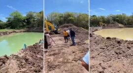 Tangkapan layar video – Emak-emak dan warga setempat mendatangi lokasi tambang galian C di Desa Tindang, Kecamatan Bontonompo Selatan, Kabupaten Gowa, Sulawesi Selatan, tampak galian tambang tersebut rusak parah kian dalam hingga menyerupai kolam renang.