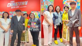 Oliver Wiharja (Ollie) berfoto bersama Veronica Tan, Wakil Menteri Pemberdayaan Perempuan dan Perlindungan Anak Indonesia serta  Irene Umar, Wakil Menteri Ekonomi Kreatif yang berkunjung ke booth pameran Oliver di Art Jakarta (Foto : Kir/Kak Toto/Lasman)