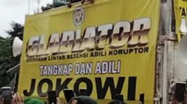 Tangkapan layar video - Ratusan massa dari Gladiator menggelar aksi di depan Gedung KPK, mendesak tangkap dan adili Jokowi serta membongkar bunker, Kamis (2/10/2025).
